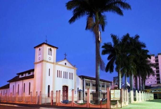 Hotel Golden Dolphin Com Cafe Da Manha! Piscinas 24H Caldas Novas Luaran gambar